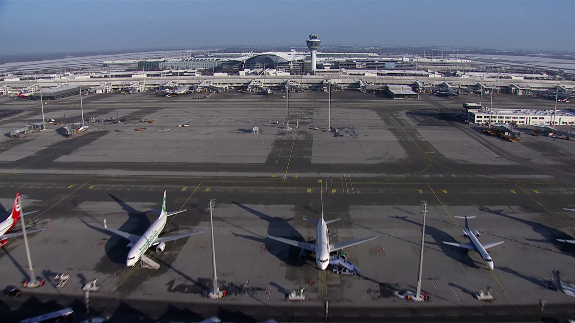 PilotsEYE.tv preview of their 18 hour video from Frankfurt ATC tower